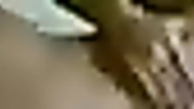 Узбечка трясет жопой и сиськами во время танца